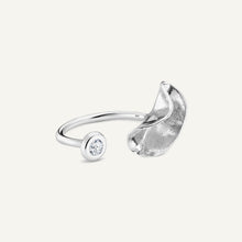 Load image into Gallery viewer, INEL ARGINT 925 - PETAL AND ZIRCONIA