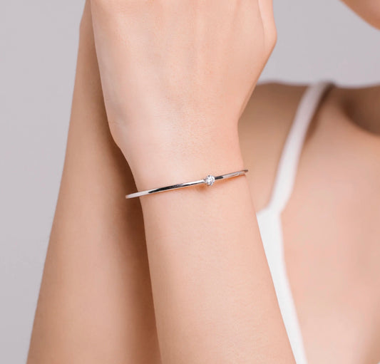 BRATARA BANDA OVALA DIN ARGINT 925 CU PIATRA ROTUNDA DIN ZIRCONIU